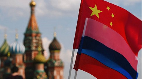 Đồng Nhân dân tệ của Trung Quốc 'nóng rẫy' tại Nga, hộ gia đình cũng đang 'khử USD hóa'