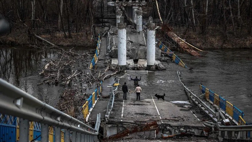 Tình hình Ukraine: Tổng thống Zelensky trao thưởng cho các anh hùng, Kiev cần 411 tỷ USD tái thiết đất nước, Nga cảnh báo về mối đe dọa toàn châu Âu