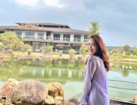 Nhan sắc đời thường trẻ trung, xinh đẹp của Hồng Diễm