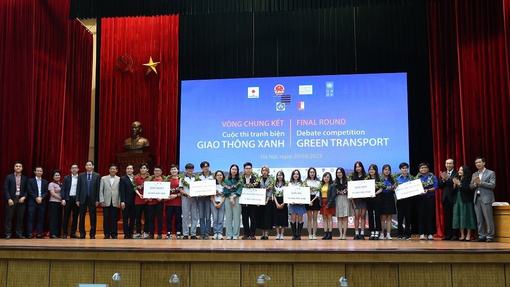 Thanh niên tham gia đóng góp và lan tỏa thông điệp về giao thông xanh