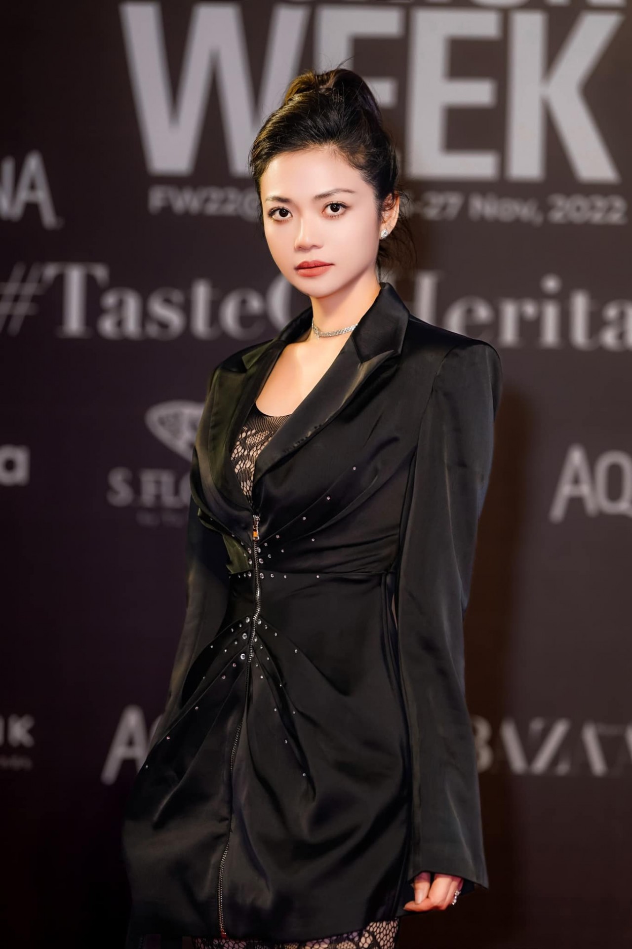 Gia đình mình vui bất thình lình: Diễn viên