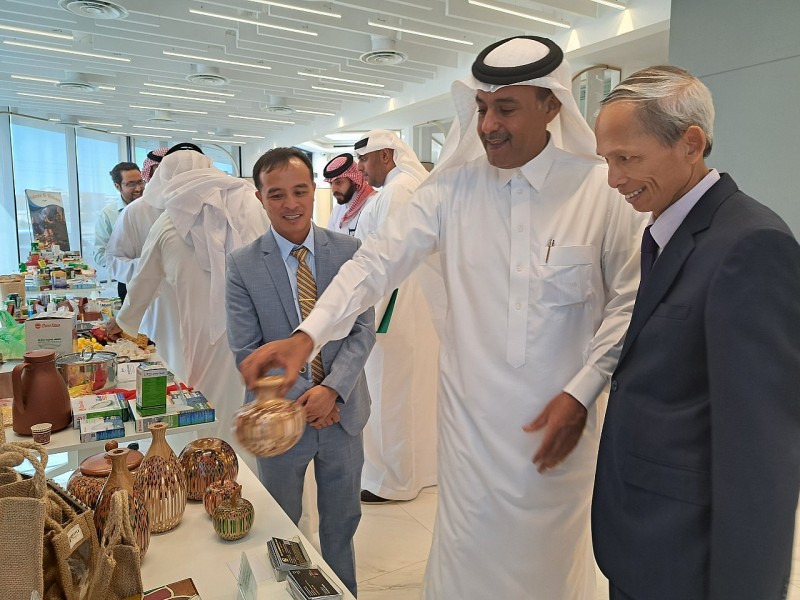 Đại sứ Việt Nam tại Saudi Arabia Đặng Xuân Dũng công tác tại tỉnh Al-Ahsa Đại sứ Việt Nam tại Saudi Arabia Đặng Xuân Dũng công tác tại tỉnh Al-Ahsa