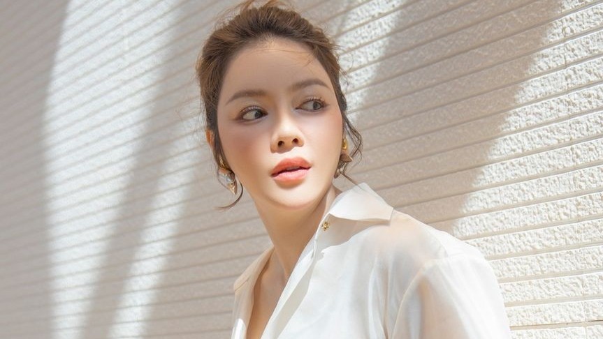 Lý Nhã Kỳ 'hack tuổi' cực đỉnh tại sự kiện của Đàm Vĩnh Hưng