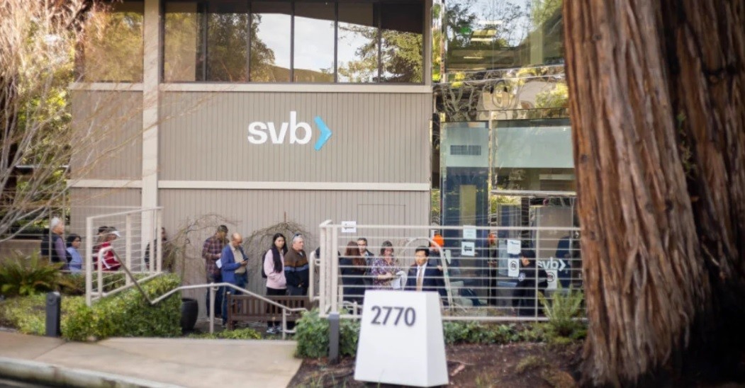 Bài học xương máu từ cuộc sụp đổ ngân hàng Mỹ lớn nhất trong thập kỷ