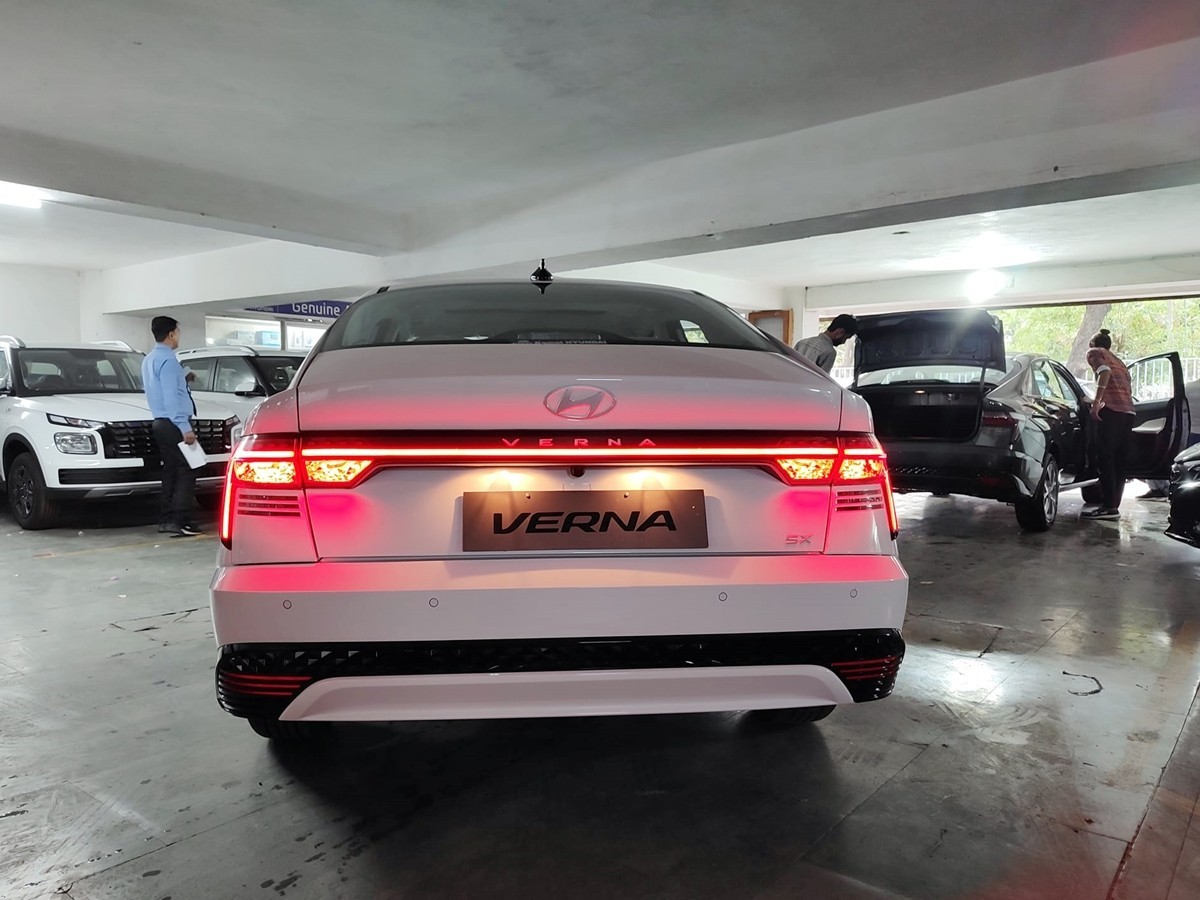 Hyundai Accent 2023 ra mắt tại Ấn Độ, giá từ 310 triệu đồng