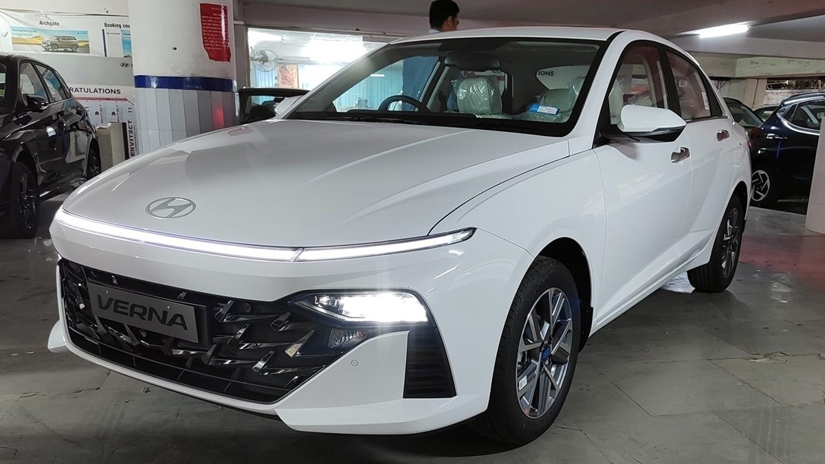 Hyundai Accent 2023 ra mắt tại Ấn Độ, giá từ 310 triệu đồng