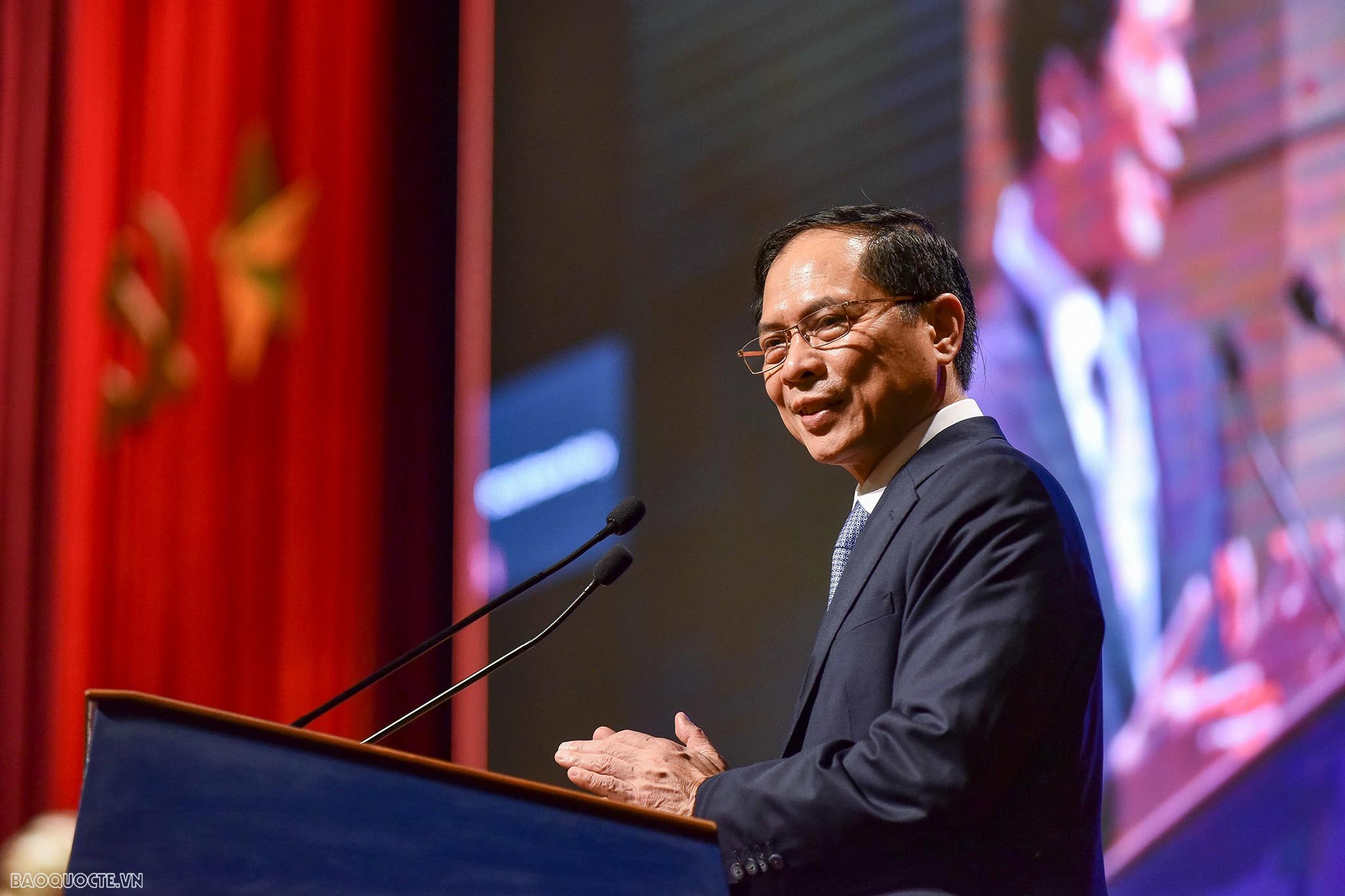 Bộ trưởng đối thoại với thanh niên: Chuyên nghiệp, hiện đại, đồng lòng để phụng sự đất nước