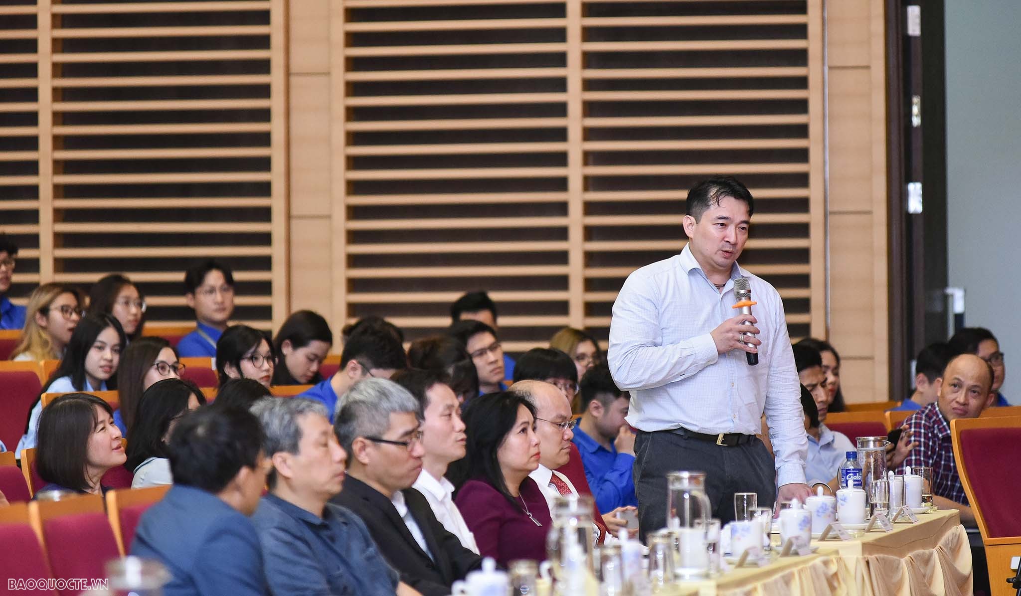 Chùm ảnh Bộ trưởng Bùi Thanh Sơn  đối thoại với thanh niên ngoại giao