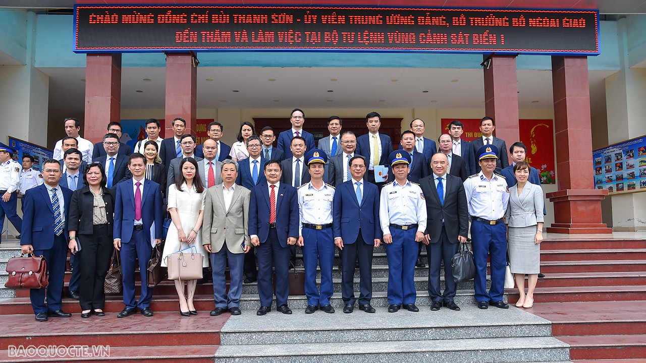 Bộ Tư lệnh Vùng Cảnh sát biển 1 được giao quản lý vùng biển từ cửa sông Bắc Luân tỉnh Quảng Ninh đến đảo Cồn Cỏ tỉnh Quảng Trị (toàn bộ vùng biển Vịnh Bắc Bộ phía Việt Nam gồm 10 tỉnh, thành phố ven biển).