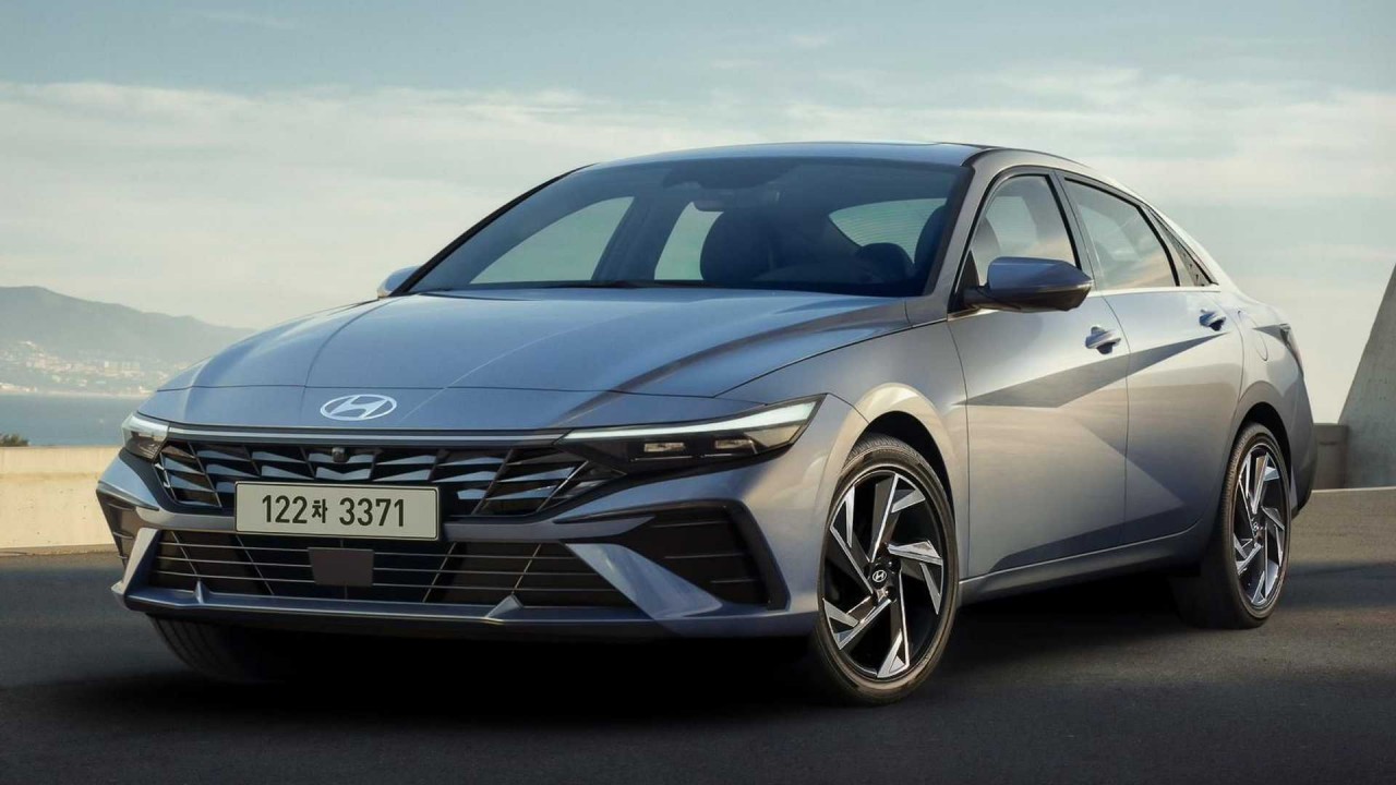 Cận cảnh chi tiết Hyundai Elantra 2023 tại Hàn Quốc, giá từ 360 triệu đồng