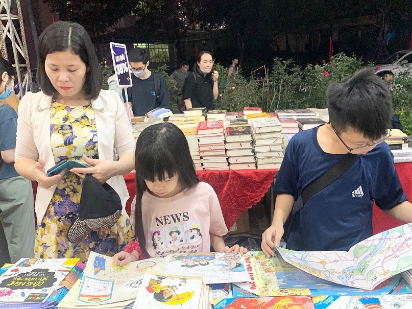 Lễ hội Tri thức nền tảng: Đưa sách hàn lâm tới gần độc giả