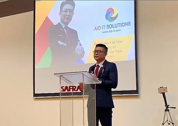 Ông Hoàng Văn Ngọc - nhà sáng lập AIO IT Solutions phát biểu tại lễ khai trương.