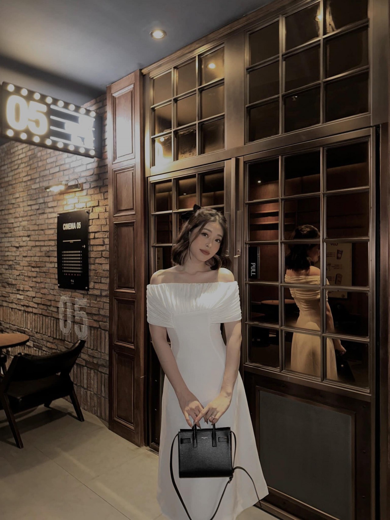 Á hậu Phương Nga