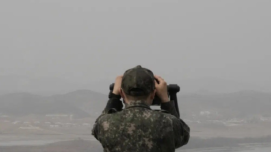 Triều Tiên tiếp tục thử vũ khí chiến lược dưới nước mới, 'quên' cuộc gọi đường dây nóng thường xuyên với Hàn Quốc