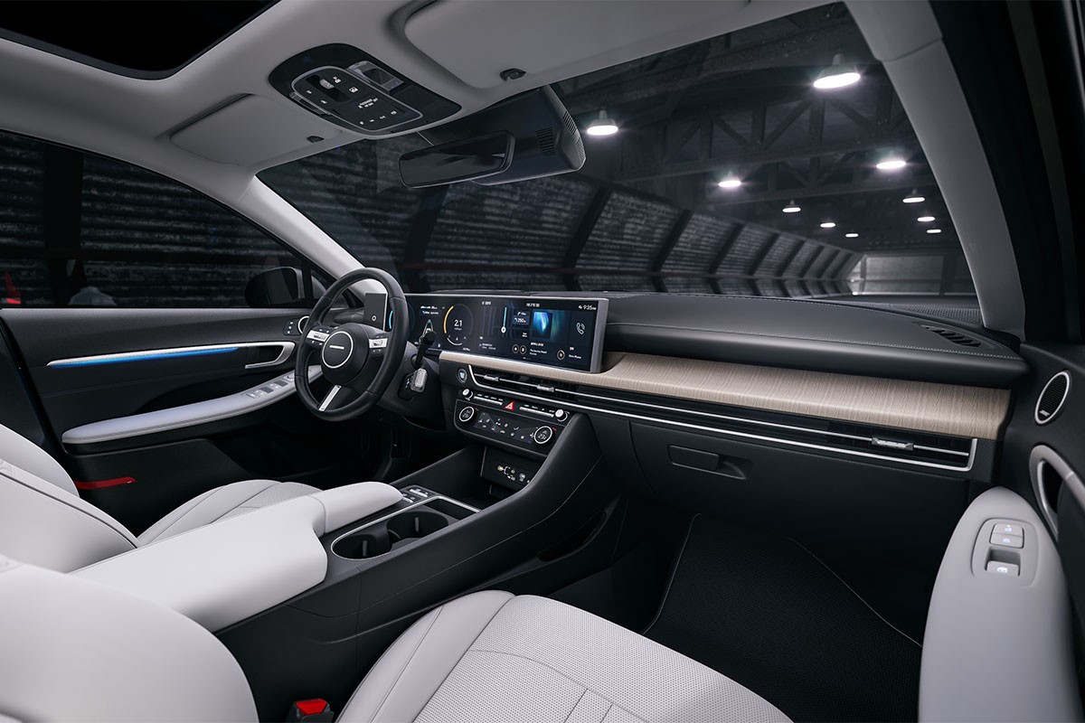 Cận cảnh Hyundai Sonata 2024, lần đầu có phiên bản dẫn động 4 bánh Cận cảnh Hyundai Sonata 2024, lần đầu có phiên bản dẫn động 4 bánh