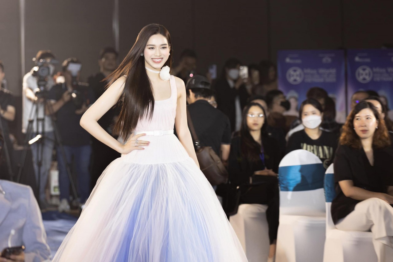 Hoa hậu Đỗ Thị Hà