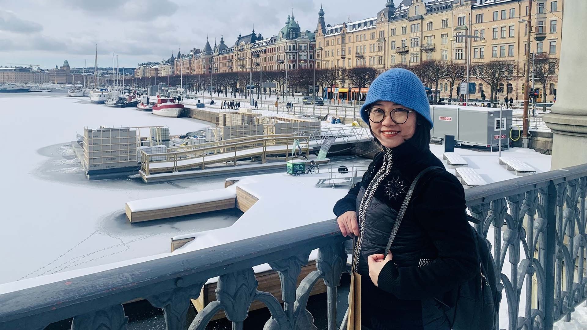 Đi trong miền hạnh phúc