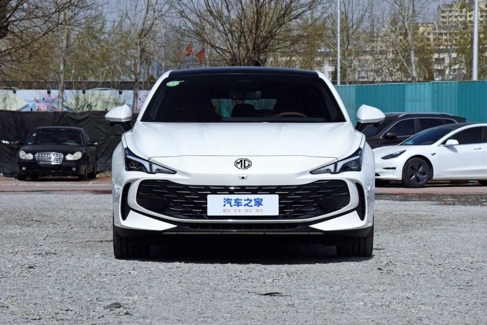 Cận cảnh chi tiết MG7 2023 ra mắt, giá từ 405 triệu đồng