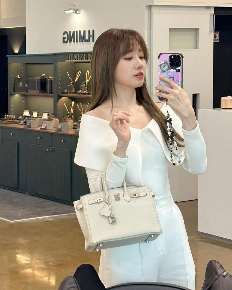 Hari Won thăng hạng phong cách Hari Won thăng hạng phong cách