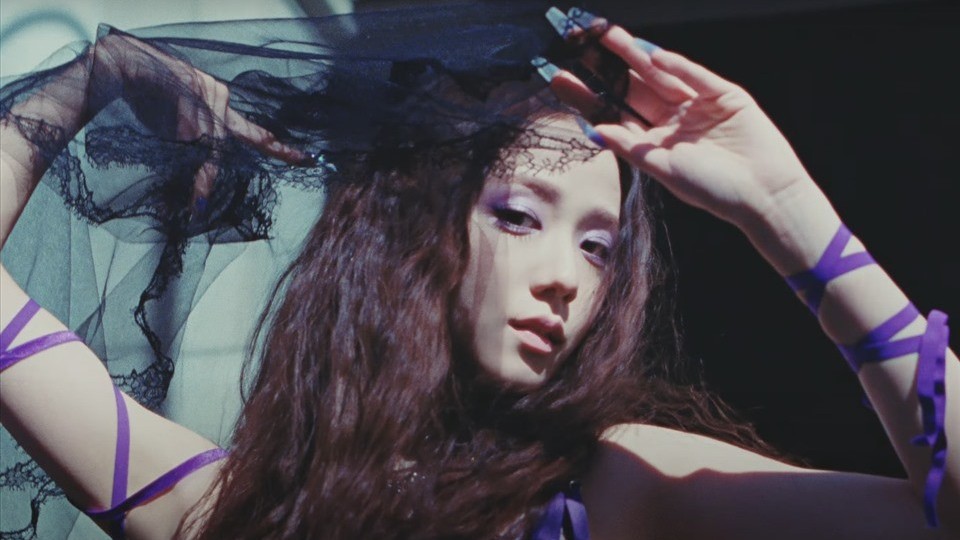 Kpop: Ra mắt album solo Jisoo Blackpink thu thành tích ‘khủng’