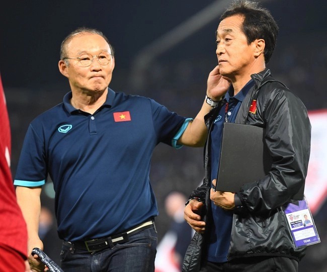 Cặp bài trùng Park Hang-seo và Lee Young-jin