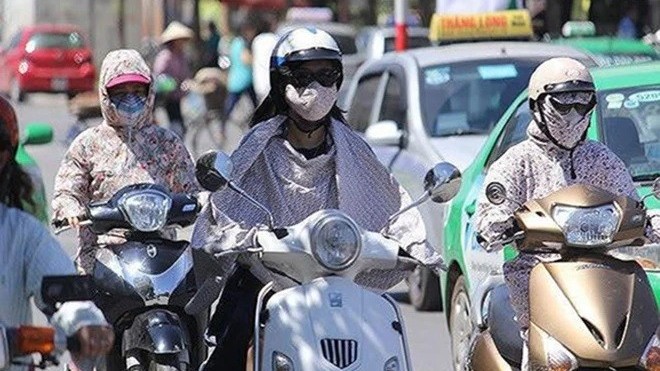 Bác sĩ tư vấn cách nhận biết dấu hiệu sốc nhiệt khi nắng nóng