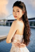 Xao xuyến với vẻ đẹp thuần khiết, trong veo của Á hậu Nguyễn Phương Nhi