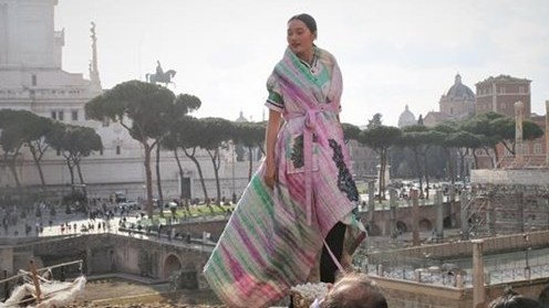 Đưa lụa và thời trang Việt đến với công chúng Italy