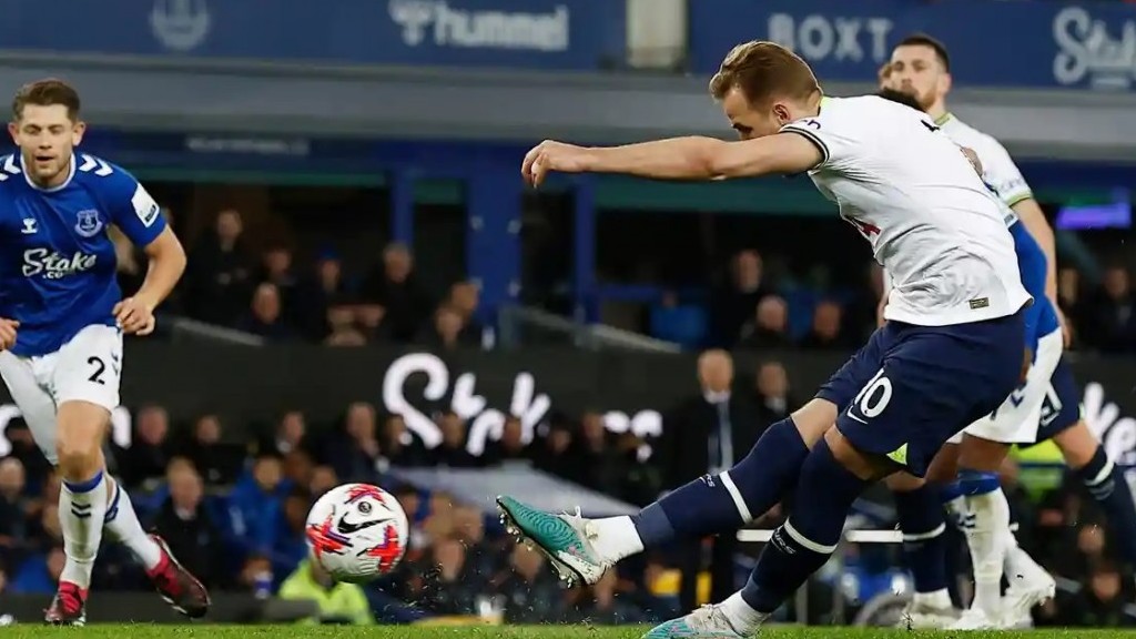 Tottenham lọt top 4 Ngoại hạng Anh 2022/23