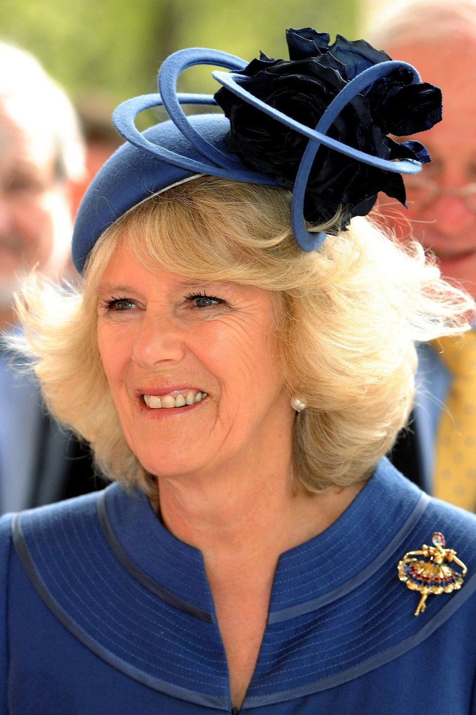 Hoàng gia Anh: Ngắm bộ sưu tập trâm cài áo xa xỉ của Hoàng hậu Camilla