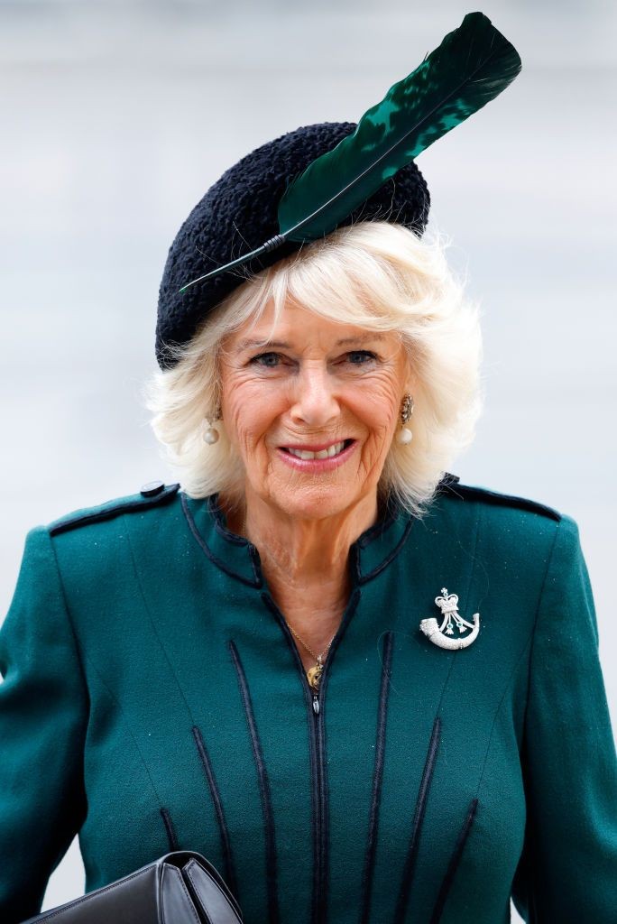 Hoàng gia Anh: Ngắm bộ sưu tập trâm cài áo xa xỉ của Hoàng hậu Camilla