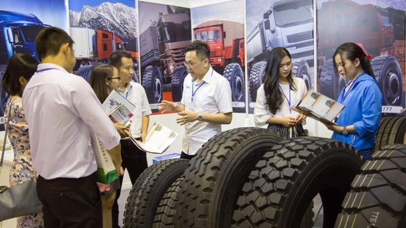 Hơn 230 doanh nghiệp từ 20 quốc gia, vùng lãnh thổ tham gia Triển lãm thương mại quốc tế chuyên ngành Sơn, Giấy, Cao su, Nhựa