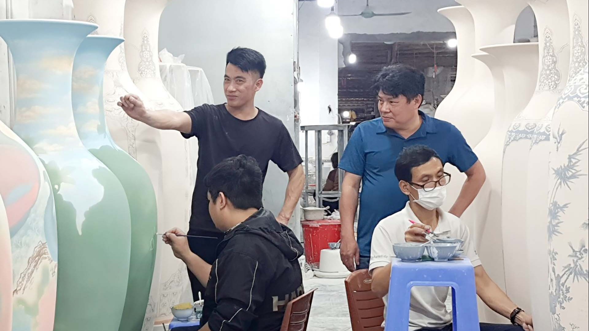 Đậm tình gốm đất đỏ Kim Lan