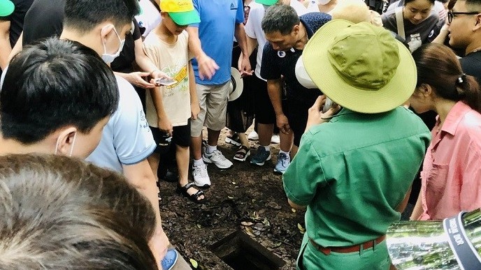 Tour khám phá, tìm hiểu địa đạo Củ Chi hút sự chú ý của du khách nước ngoài