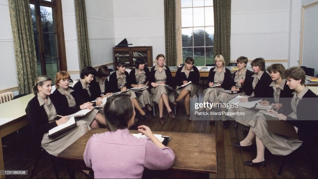 'Khám phá' ngôi trường chuyên cung cấp bảo mẫu cho Hoàng gia và giới siêu giàu tại Anh