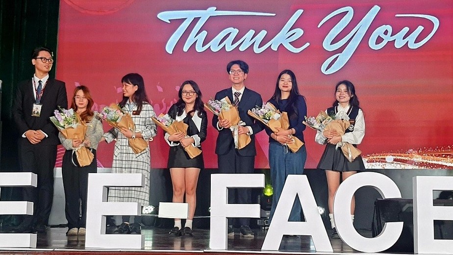 Lộ diện 6 gương mặt sinh viên ngoại giao tài năng và bản lĩnh