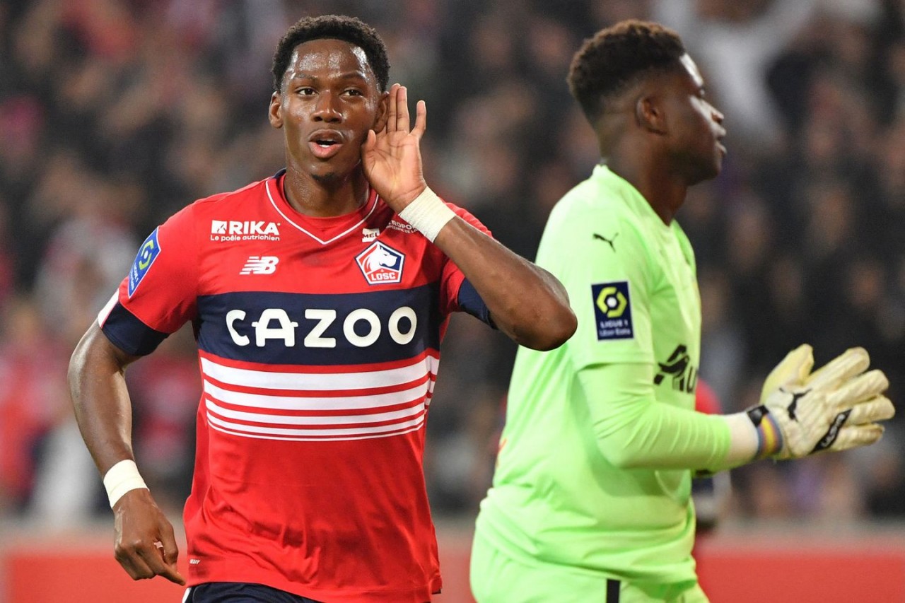 Tin chuyển nhượng: Tin chuyển nhượng: