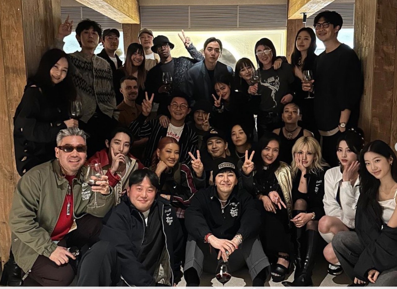 Ba ‘mảnh ghép’ của Bigbang chụp ảnh cùng nhau sau 6 năm Ba ‘mảnh ghép’ của Bigbang chụp ảnh cùng nhau sau 6 năm