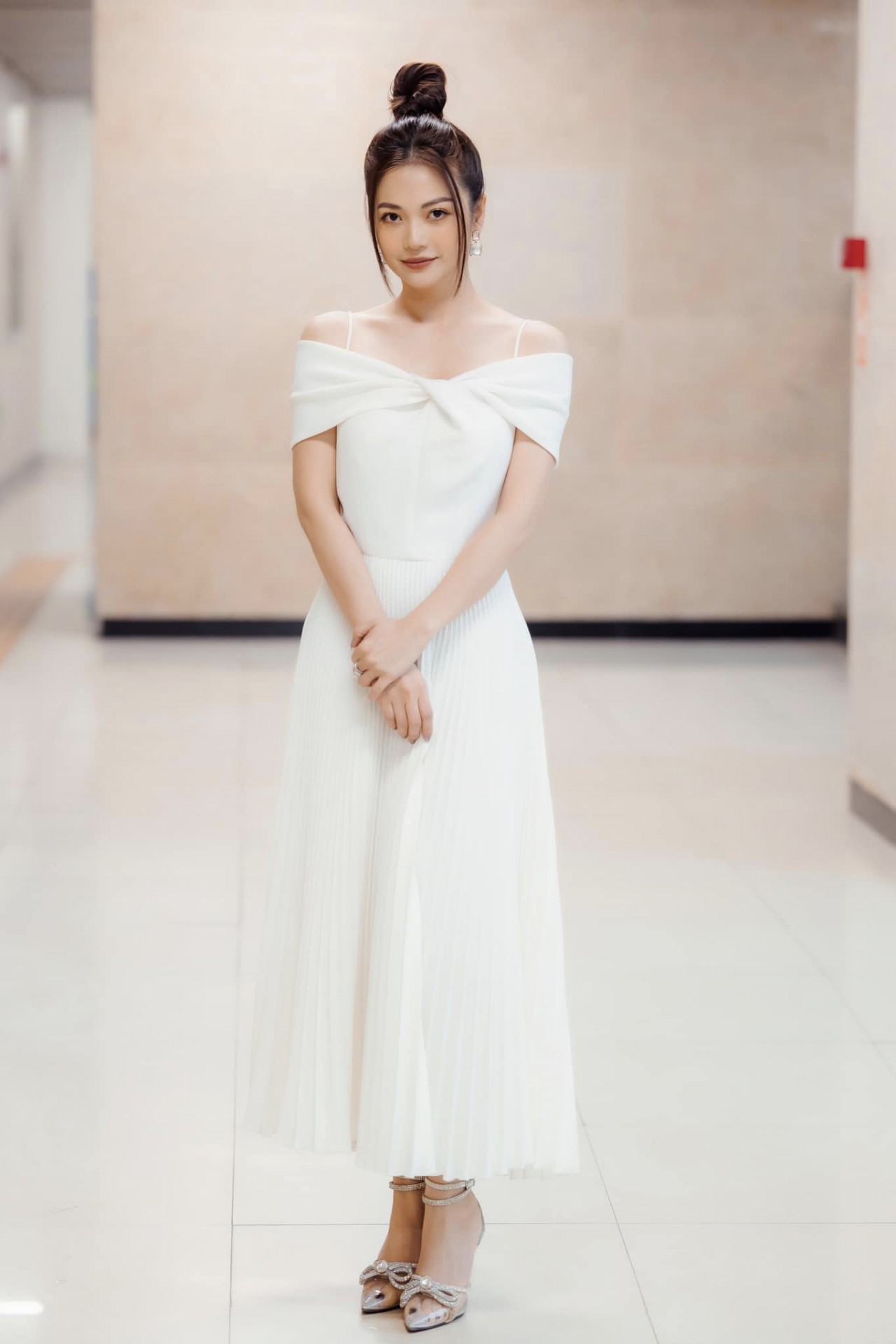 Sắc vóc quyến rũ của diễn viên Kiều Anh phim Gia đình mình vui bất thình lình