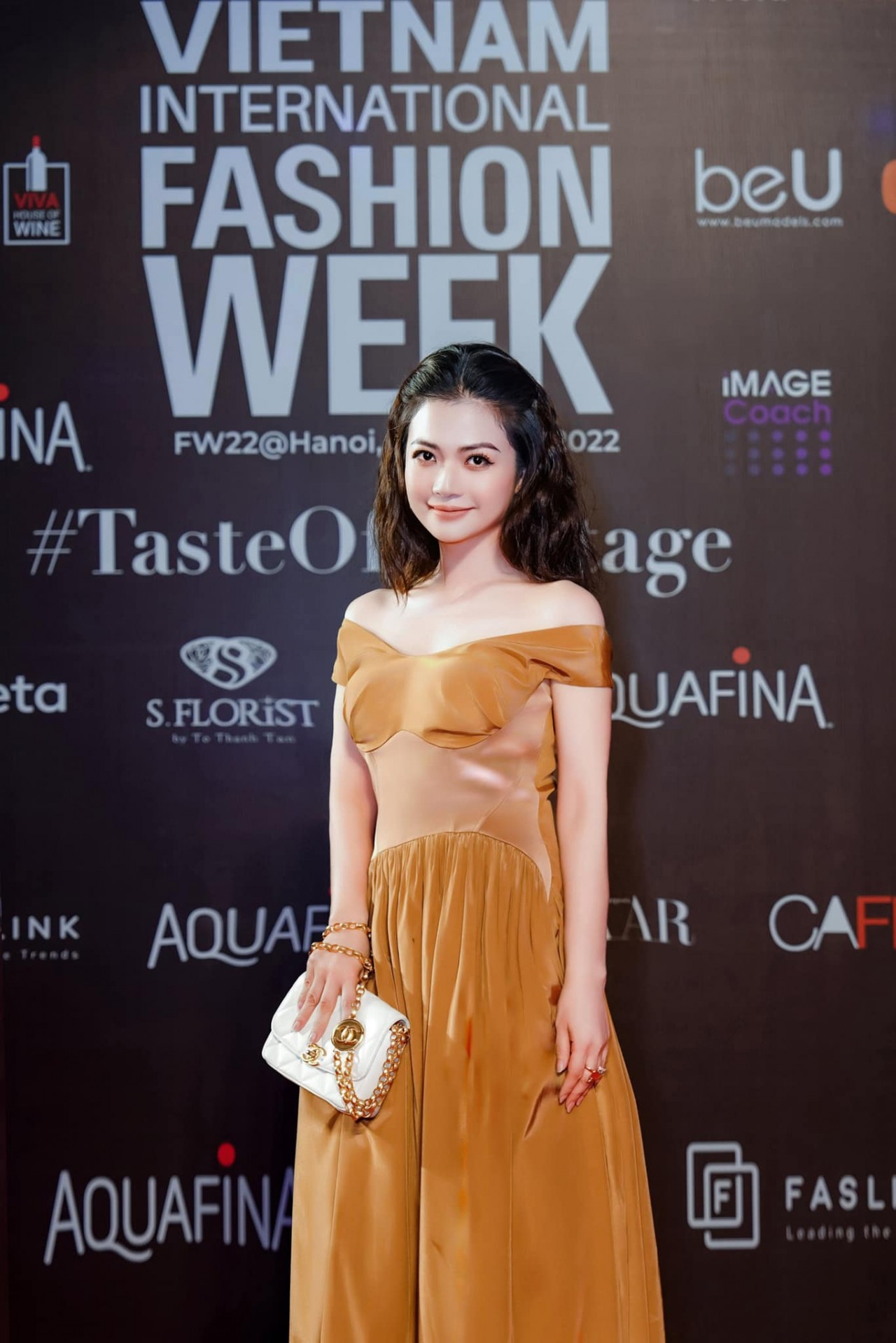 Sắc vóc quyến rũ của diễn viên Kiều Anh phim Gia đình mình vui bất thình lình