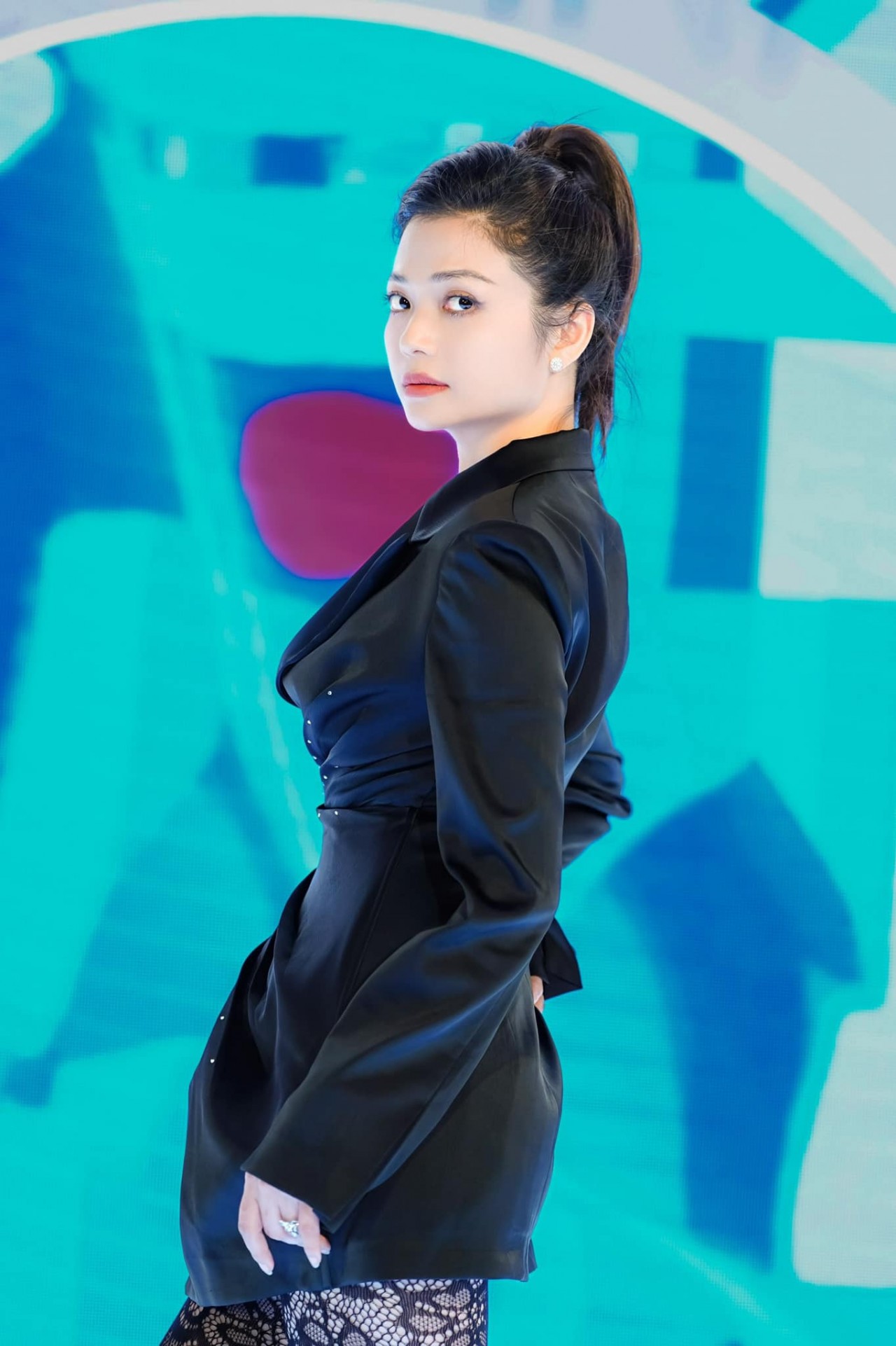 Sắc vóc quyến rũ của diễn viên Kiều Anh phim Gia đình mình vui bất thình lình