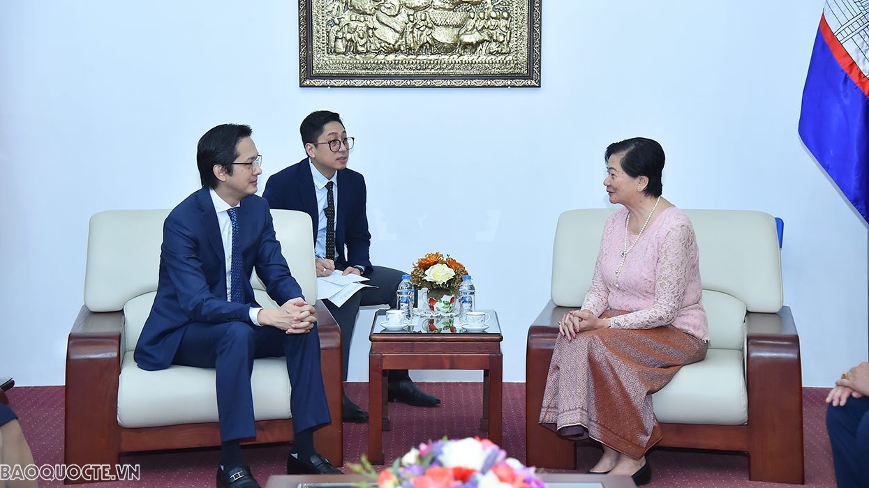 Thứ trưởng Ngoại giao Đỗ Hùng Việt chúc Tết cổ truyền Chol Chnam Thmay Campuchia