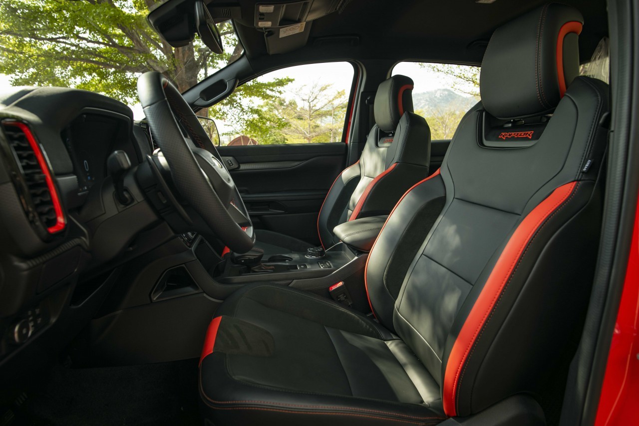 Cận cảnh Ford Ranger Raptor 2023, giá từ 1,299 tỷ đồng Cận cảnh Ford Ranger Raptor 2023, giá từ 1,299 tỷ đồng