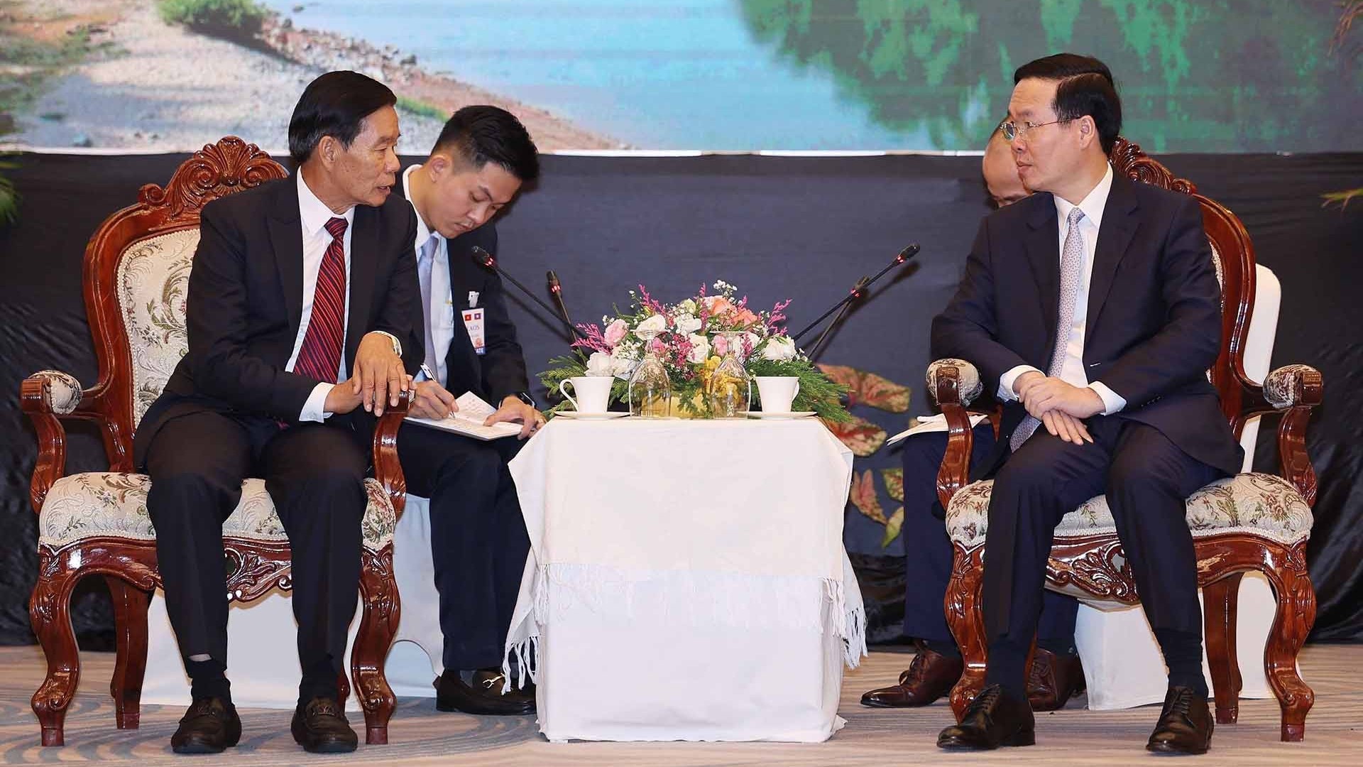 Chủ tịch nước Võ Văn Thưởng tiếp Chủ tịch Trung ương Mặt trận Lào xây dựng đất nước