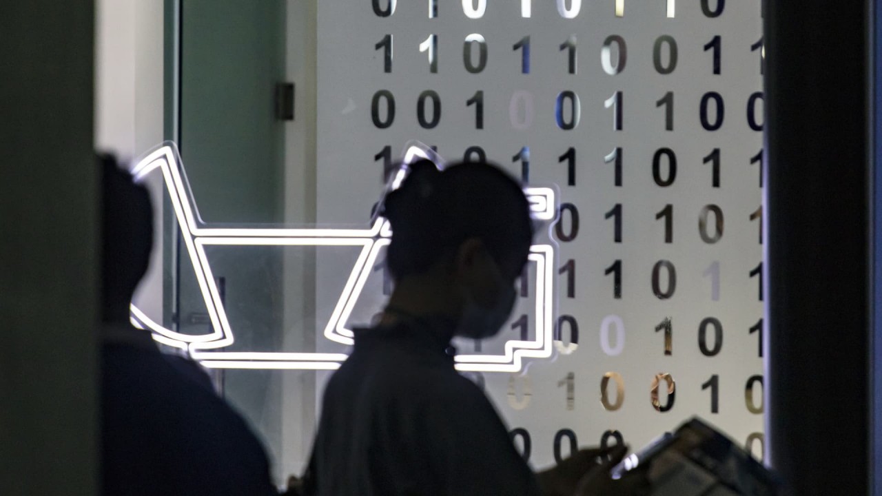 (04.10) Đầu tư công nghệ Mỹ-Trung đang sụt giảm nhanh chóng - Ảnh minh họa. (Nguồn: Getty Images) (04.10) Đầu tư công nghệ Mỹ-Trung đang sụt giảm nhanh chóng - Ảnh minh họa. (Nguồn: Getty Images)