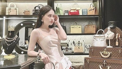 Khám phá bộ sưu tập túi hàng hiệu xa xỉ của Đoàn Di Băng