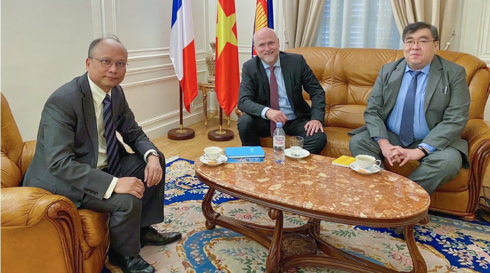 50 năm quan hệ Việt Nam-Pháp : Từ nền tảng vững chắc đến hành trình cùng xây dựng sức mạnh và chỗ đứng 50 năm quan hệ Việt Nam-Pháp : Từ nền tảng vững chắc đến hành trình cùng xây dựng sức mạnh và chỗ đứng