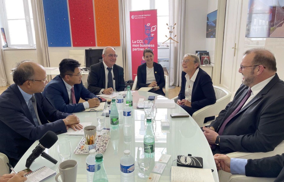 50 năm quan hệ Việt Nam-Pháp : Từ nền tảng vững chắc đến hành trình cùng xây dựng sức mạnh và chỗ đứng 50 năm quan hệ Việt Nam-Pháp : Từ nền tảng vững chắc đến hành trình cùng xây dựng sức mạnh và chỗ đứng