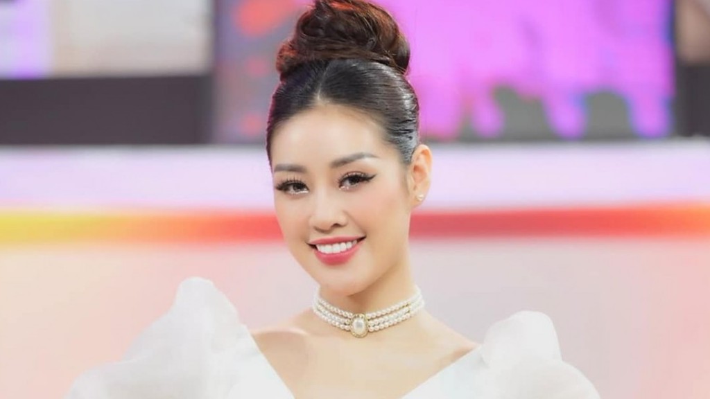 Hoa hậu Nguyễn Trần Khánh Vân hóa nàng thơ