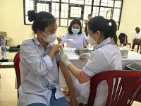 Covid-19: Số ca mắc mới cả nước cao nhất hơn 4 tháng; Hà Nội công bố 10 điểm tiêm vaccine, sắp tiếp nhận 10 triệu liều AstraZeneca